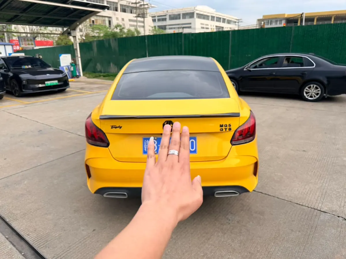 2022 MG 5 1.5T 173HP L4 7DCT,autocango,china used car exporter,china ev exporter,chinese used car exporter,chinese used ev exporter