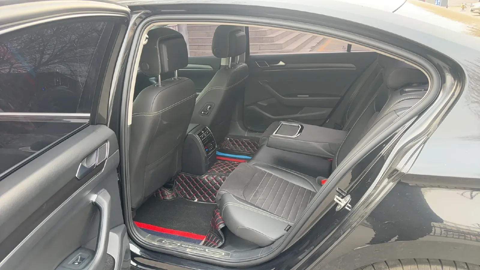 2021 Volkswagen Magotan 2.0T 186HP L4 7DCT,autocango,china used car exporter,china ev exporter,chinese used car exporter,chinese used ev exporter