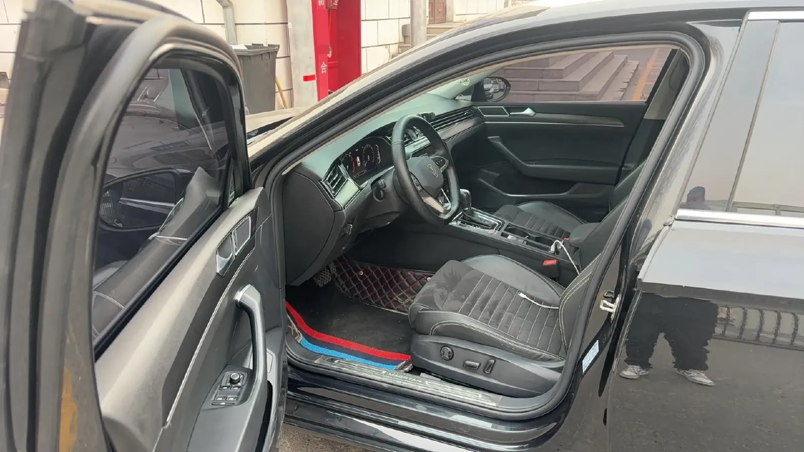 2021 Volkswagen Magotan 2.0T 186HP L4 7DCT,autocango,china used car exporter,china ev exporter,chinese used car exporter,chinese used ev exporter