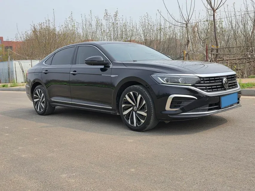 2023 Volkswagen Passat 2.0T 186HP L4 7DCT,autocango,china used car exporter,china ev exporter,chinese used car exporter,chinese used ev exporter