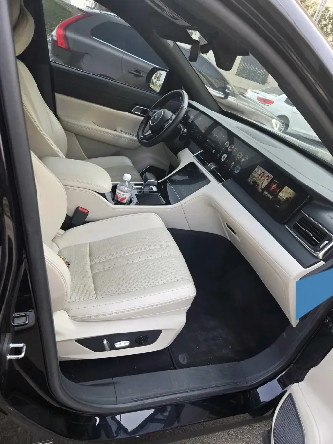 2020 Li ONE Range Extended 131HP REEV 40.5KWH,autocango,china used car exporter,china ev exporter,chinese used car exporter,chinese used ev exporter