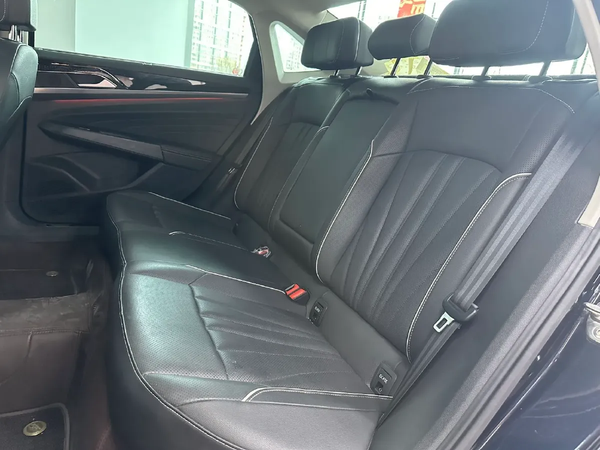 2024 Volkswagen Passat 2.0T 220HP L4 7DCT,autocango,china used car exporter,china ev exporter,chinese used car exporter,chinese used ev exporter