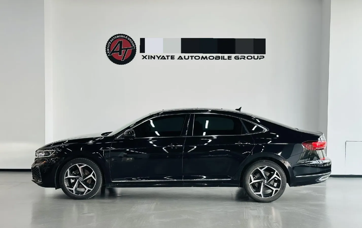 2024 Volkswagen Passat 2.0T 220HP L4 7DCT,autocango,china used car exporter,china ev exporter,chinese used car exporter,chinese used ev exporter