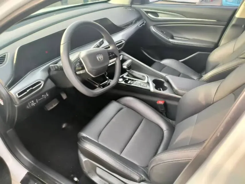 2021 ChangAn Eado 1.6L 128HP L4 CVT,autocango,china used car exporter,china ev exporter,chinese used car exporter,chinese used ev exporter