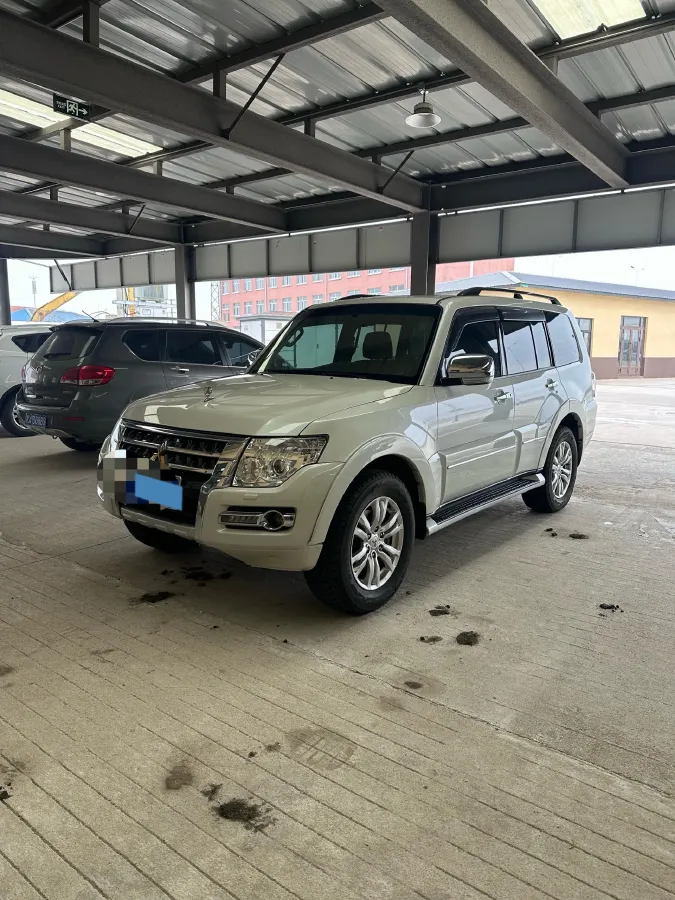 2017 Porsche Macan 2.0T 252HP L4 7DCT,autocango,china used car exporter,china ev exporter,chinese used car exporter,chinese used ev exporter