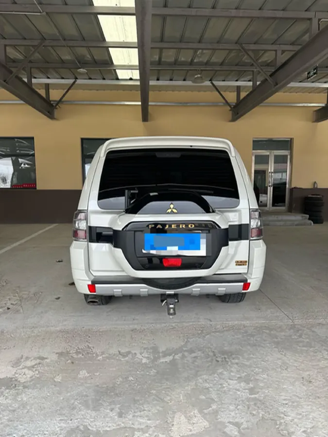 2017 Porsche Macan 2.0T 252HP L4 7DCT,autocango,china used car exporter,china ev exporter,chinese used car exporter,chinese used ev exporter