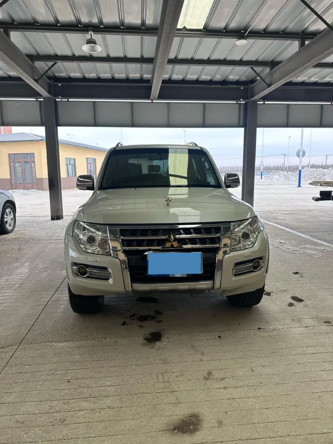 2017 Porsche Macan 2.0T 252HP L4 7DCT,autocango,china used car exporter,china ev exporter,chinese used car exporter,chinese used ev exporter