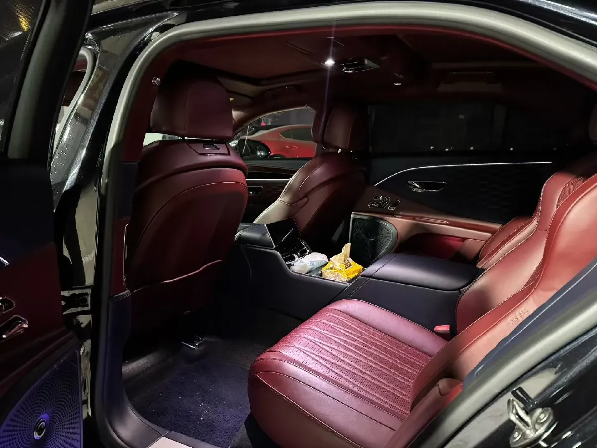 2021 Bentley Flying Spur 4.0T 550HP V8 8DCT,autocango,china used car exporter,china ev exporter,chinese used car exporter,chinese used ev exporter