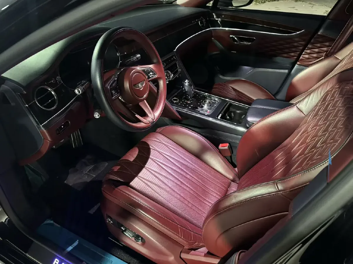 2021 Bentley Flying Spur 4.0T 550HP V8 8DCT,autocango,china used car exporter,china ev exporter,chinese used car exporter,chinese used ev exporter