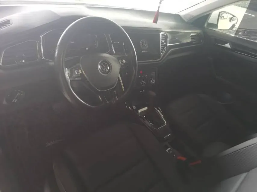 2021 Volkswagen T-Roc 1.4T 150HP L4 7DCT,autocango,china used car exporter,china ev exporter,chinese used car exporter,chinese used ev exporter