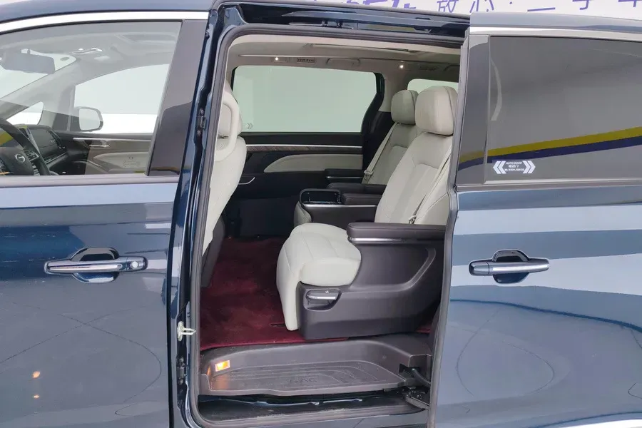 2021 GAC Trumpchi M8 2.0T 252HP L4 8AT,autocango,china used car exporter,china ev exporter,chinese used car exporter,chinese used ev exporter