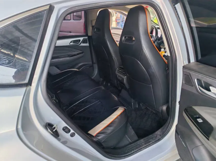 2022 ChangAn Oshan Z6 1.5T 170HP L4 6TCT PHEV 28.4KWH,autocango,china used car exporter,china ev exporter,chinese used car exporter,chinese used ev exporter