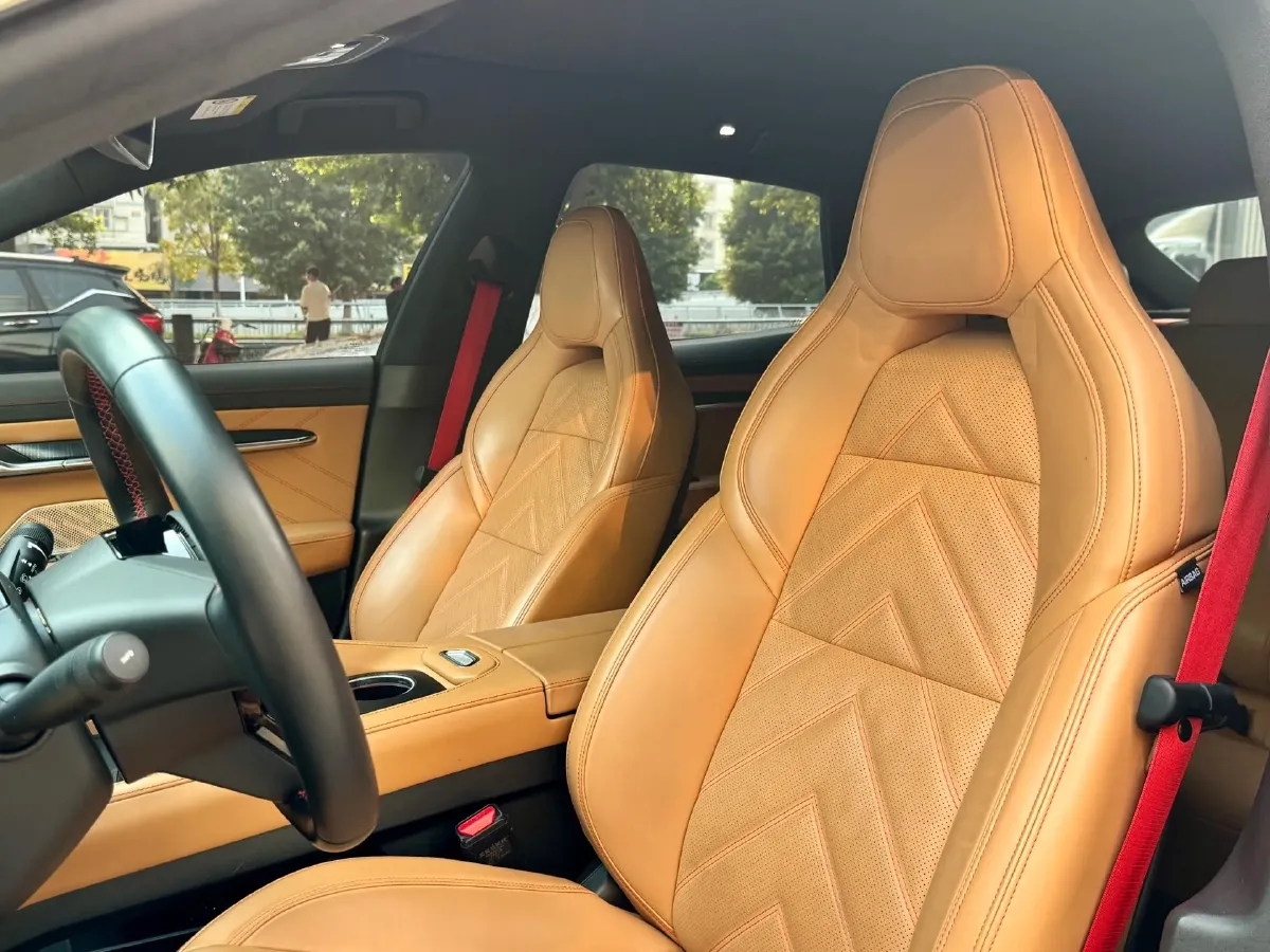 2022 Zeekr 001 BEV 86KWH,autocango,china used car exporter,china ev exporter,chinese used car exporter,chinese used ev exporter