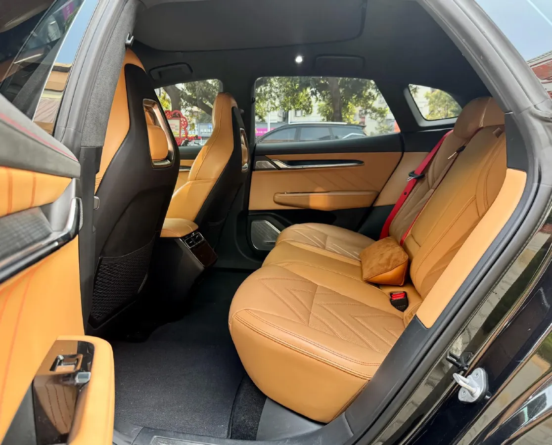 2022 Zeekr 001 BEV 86KWH,autocango,china used car exporter,china ev exporter,chinese used car exporter,chinese used ev exporter