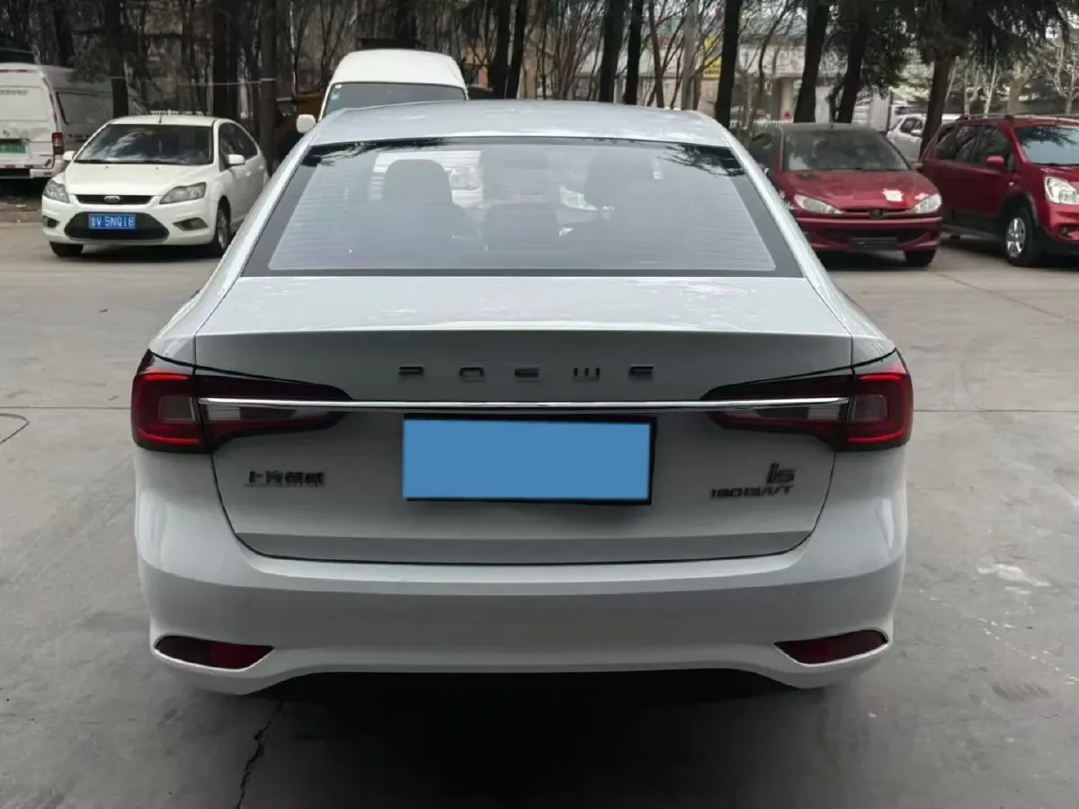 2021 Roewe i5 1.5L 120HP L4 5MT,autocango,china used car exporter,china ev exporter,chinese used car exporter,chinese used ev exporter