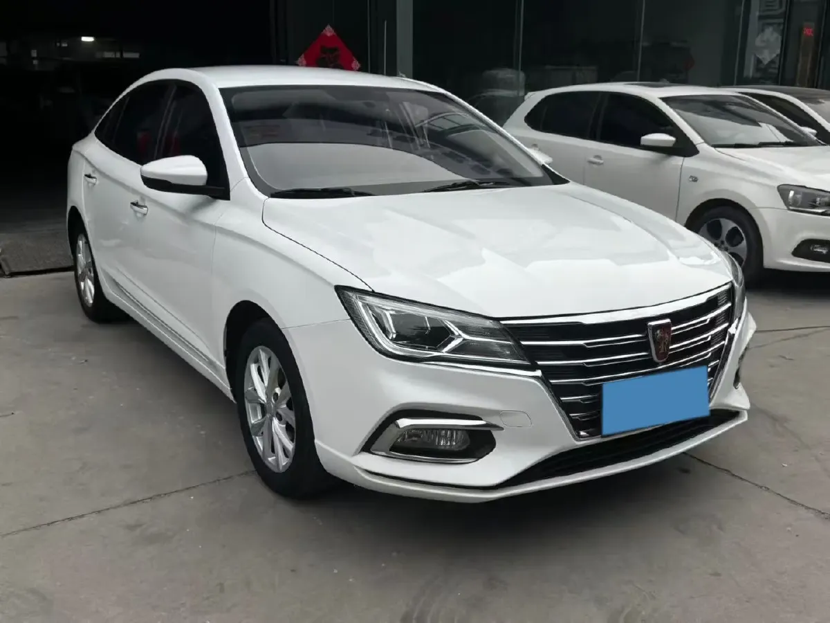 2021 Roewe i5 1.5L 120HP L4 5MT,autocango,china used car exporter,china ev exporter,chinese used car exporter,chinese used ev exporter