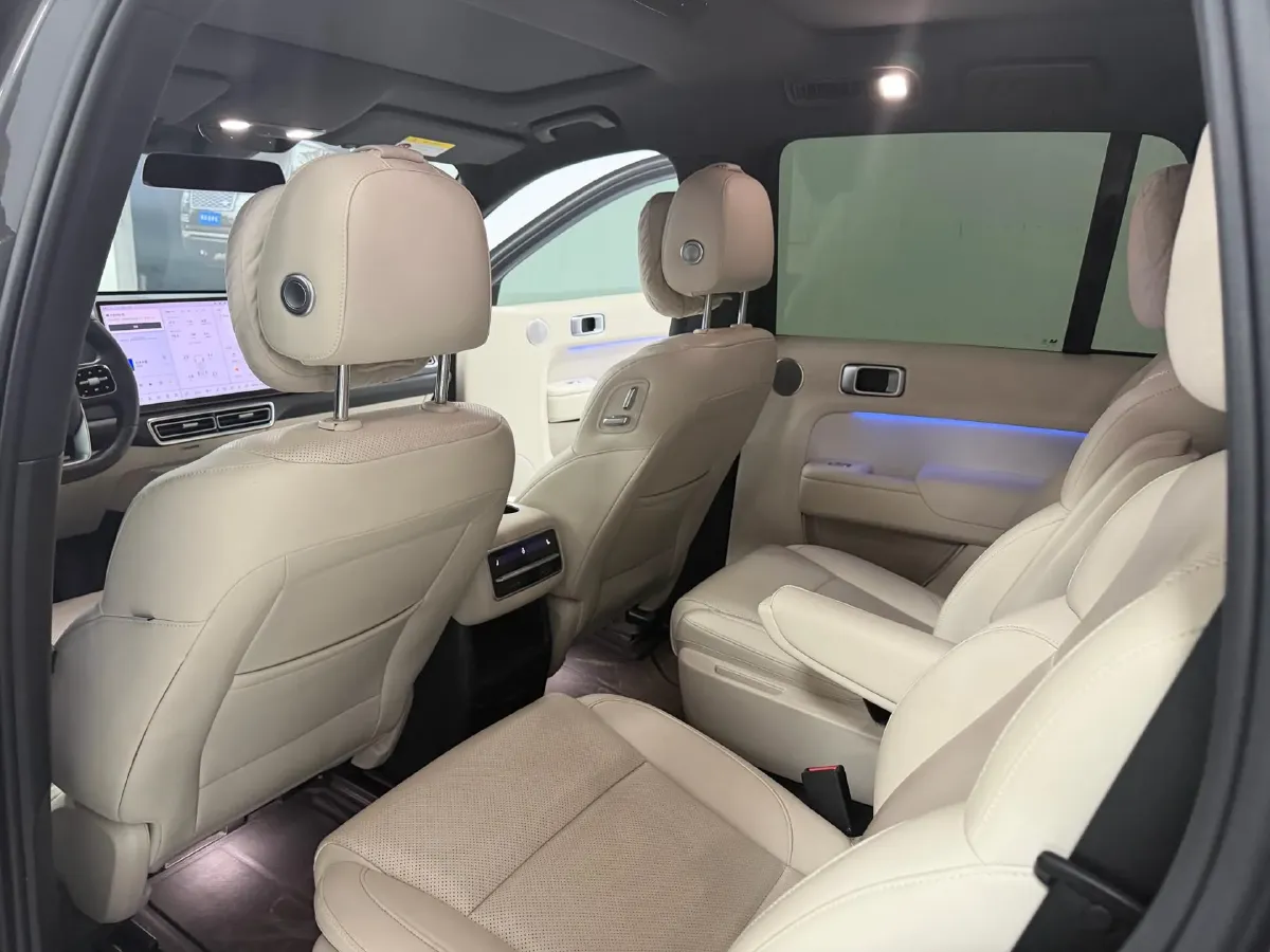 2023 Li L7 Range Extended 154HP REEV 40.9KWH,autocango,china used car exporter,china ev exporter,chinese used car exporter,chinese used ev exporter