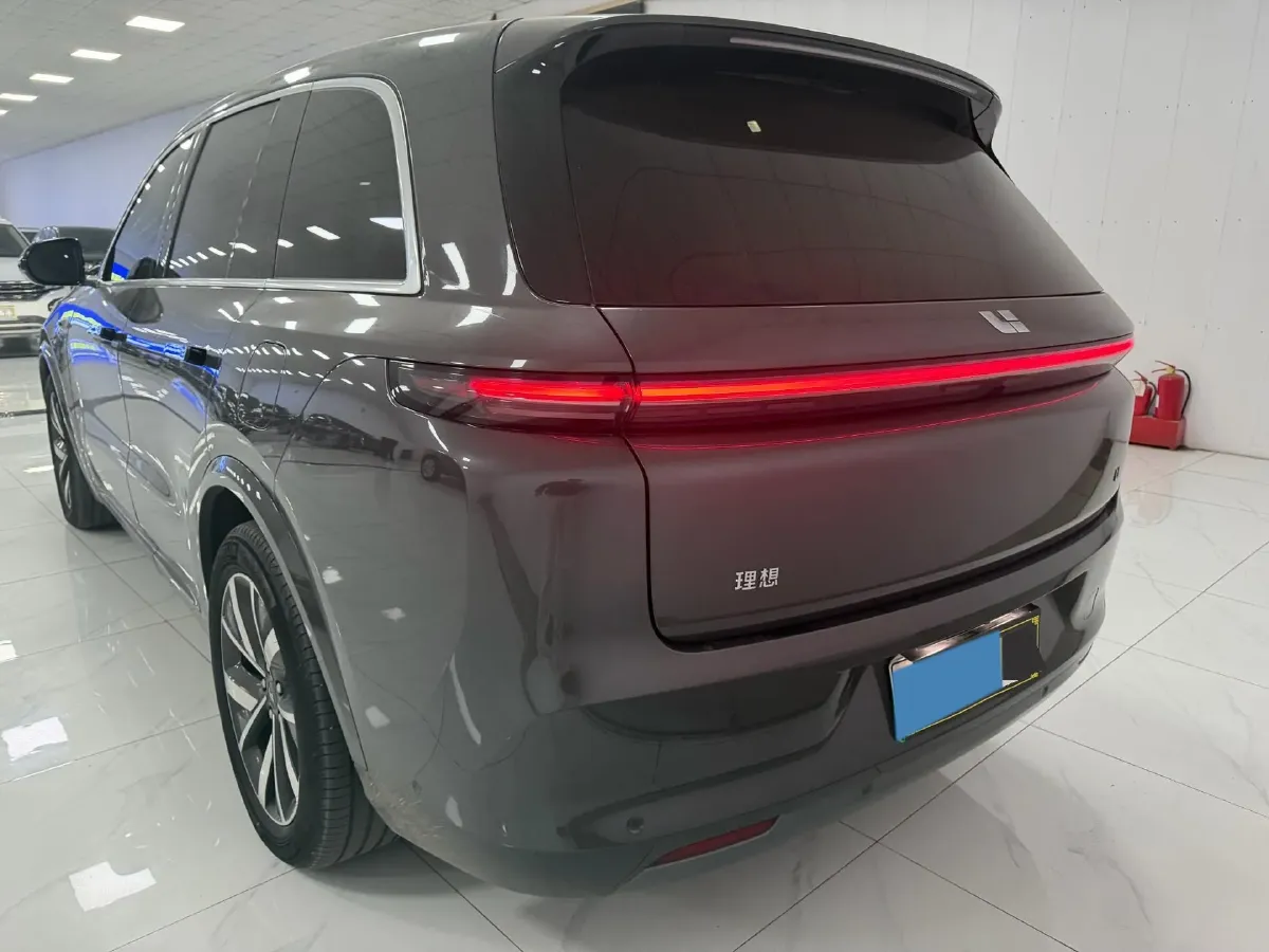 2023 Li L7 Range Extended 154HP REEV 40.9KWH,autocango,china used car exporter,china ev exporter,chinese used car exporter,chinese used ev exporter