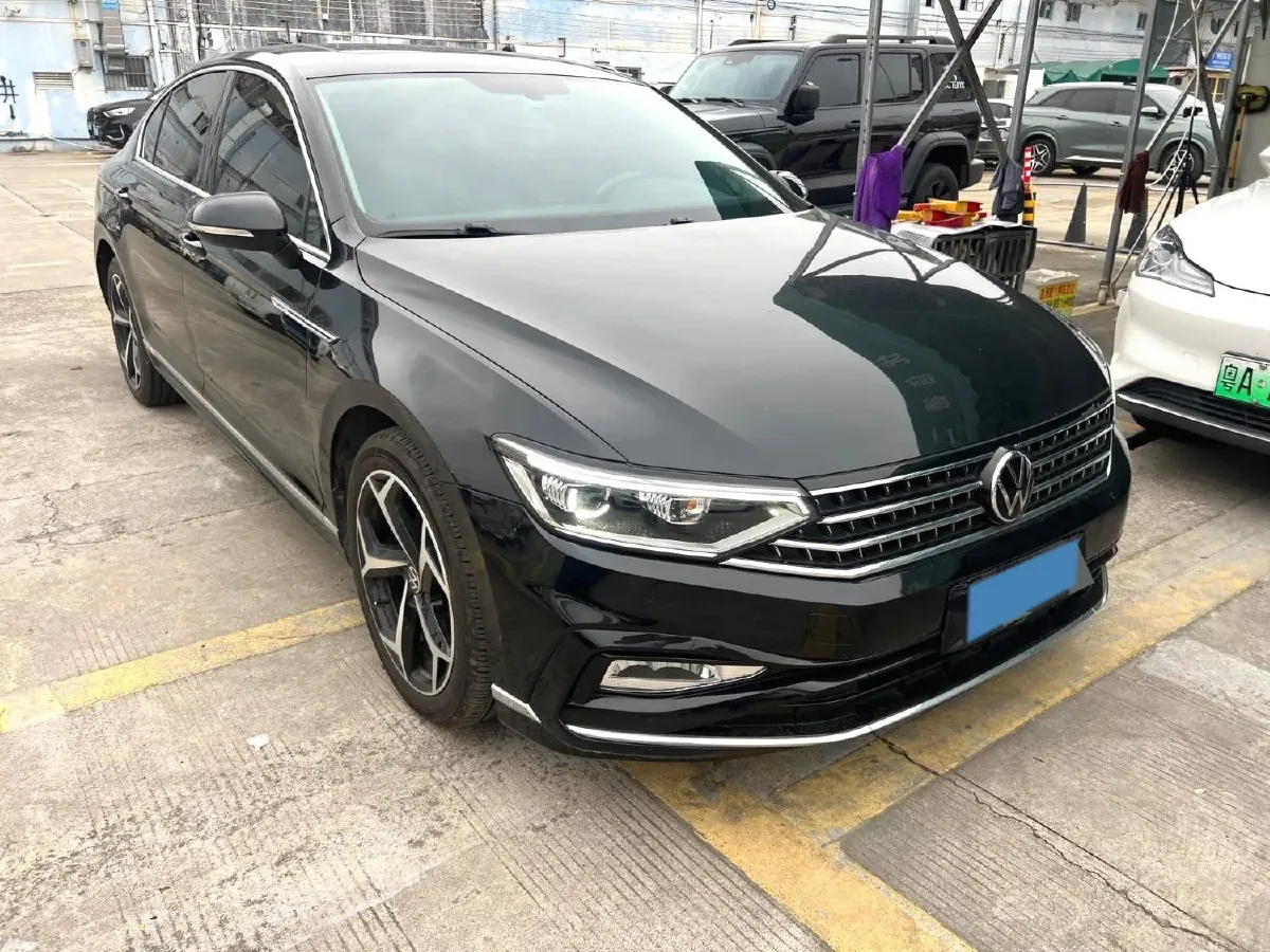 2023 Volkswagen Magotan 1.4T 150HP L4 7DCT,autocango,china used car exporter,china ev exporter,chinese used car exporter,chinese used ev exporter