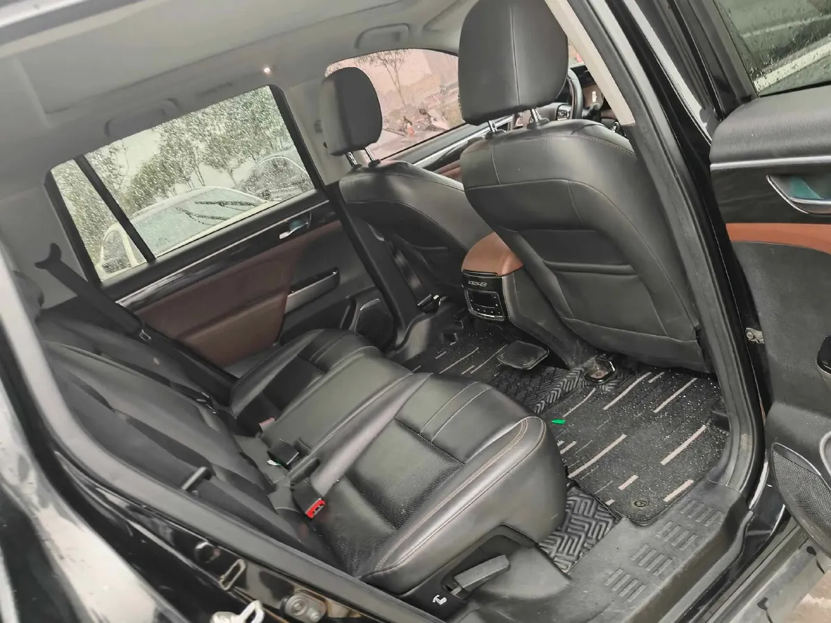 2017 GAC Trumpchi GS8 2.0T 201HP L4 6AT,autocango,china used car exporter,china ev exporter,chinese used car exporter,chinese used ev exporter