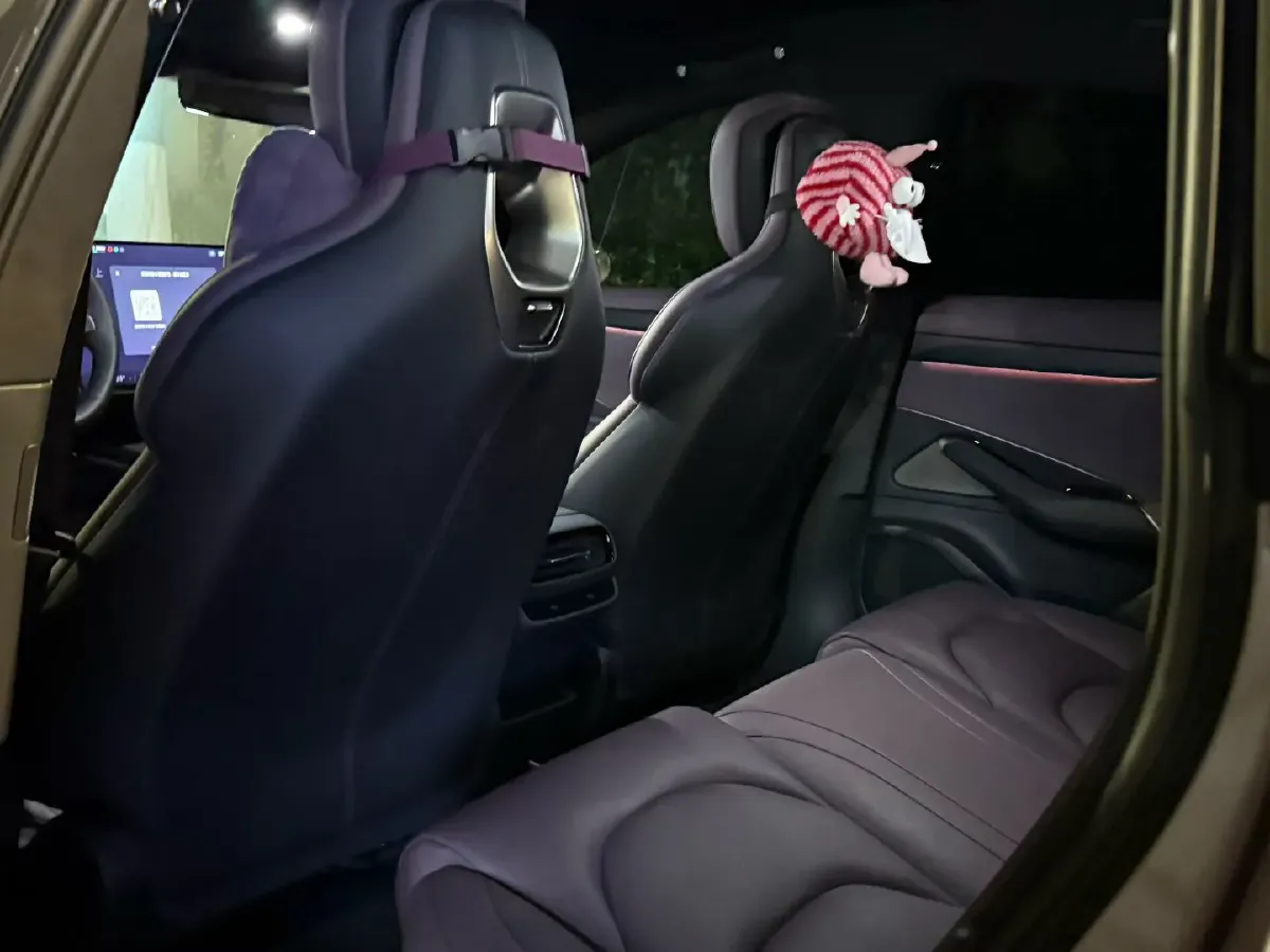 2024 MI SU7 BEV 101KWH,autocango,china used car exporter,china ev exporter,chinese used car exporter,chinese used ev exporter