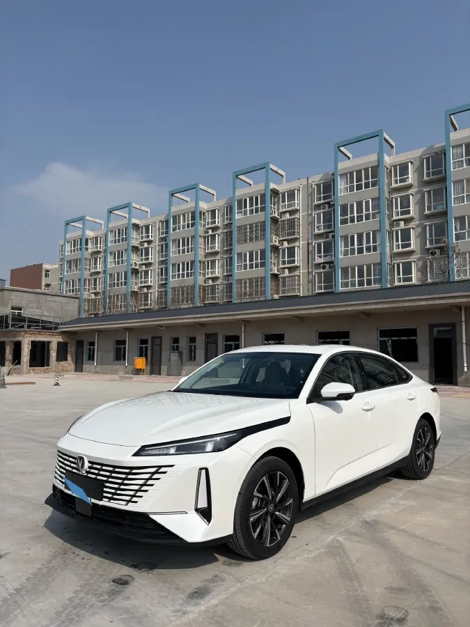 2025 ChangAn Eado 1.5T 192HP L4 7DCT,autocango,china used car exporter,china ev exporter,chinese used car exporter,chinese used ev exporter