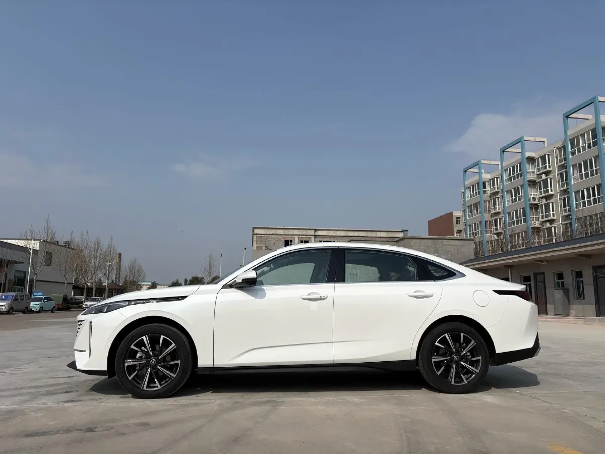 2025 ChangAn Eado 1.5T 192HP L4 7DCT,autocango,china used car exporter,china ev exporter,chinese used car exporter,chinese used ev exporter