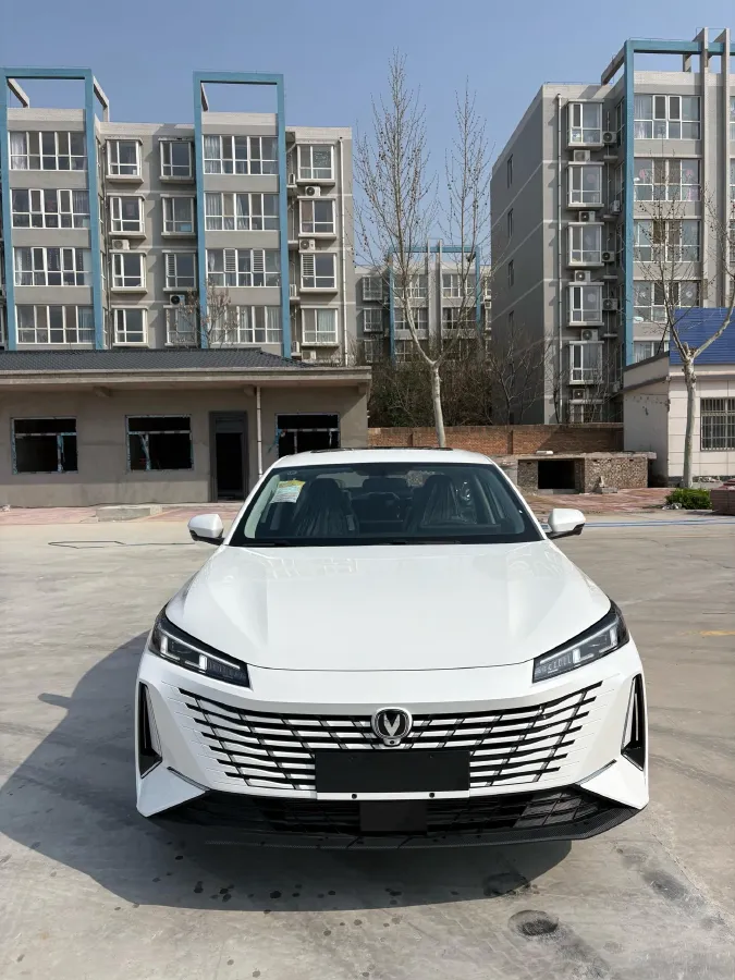2025 ChangAn Eado 1.5T 192HP L4 7DCT,autocango,china used car exporter,china ev exporter,chinese used car exporter,chinese used ev exporter