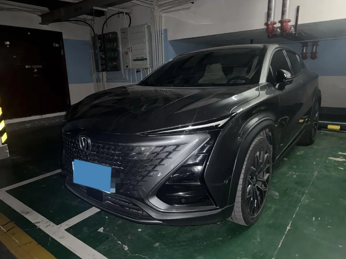 2022 ChangAn UNI-T 1.5T 188HP L4 7DCT,autocango,china used car exporter,china ev exporter,chinese used car exporter,chinese used ev exporter