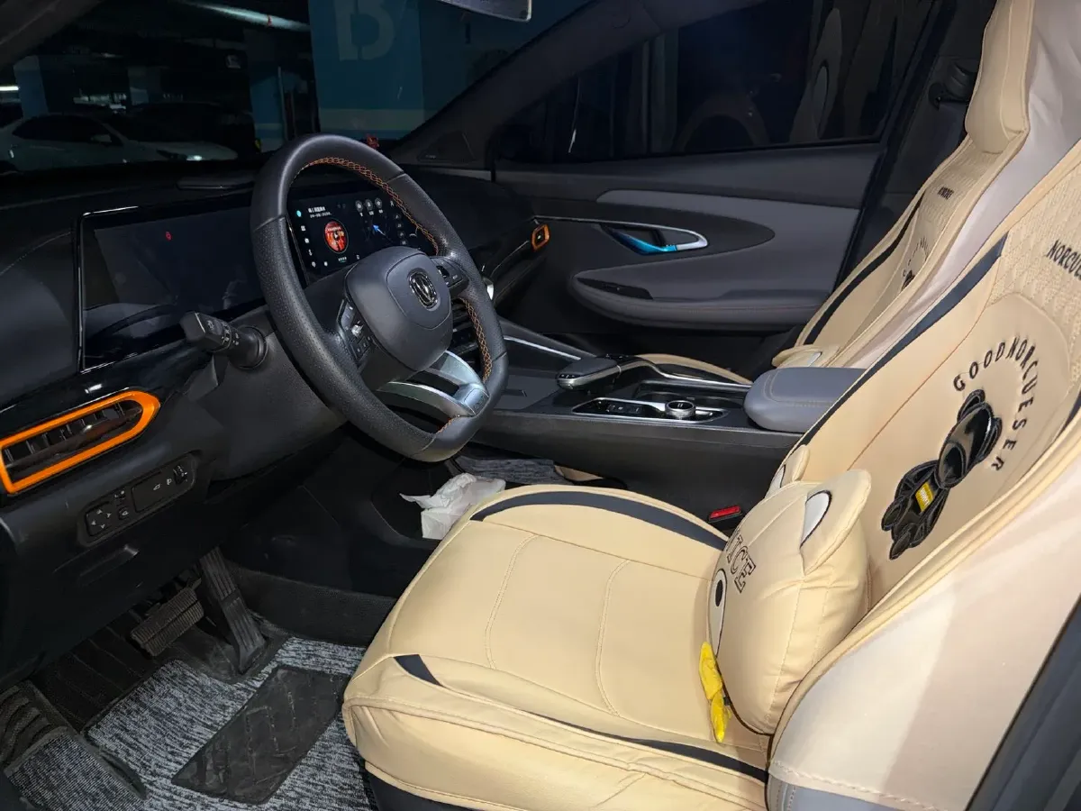 2022 ChangAn UNI-T 1.5T 188HP L4 7DCT,autocango,china used car exporter,china ev exporter,chinese used car exporter,chinese used ev exporter