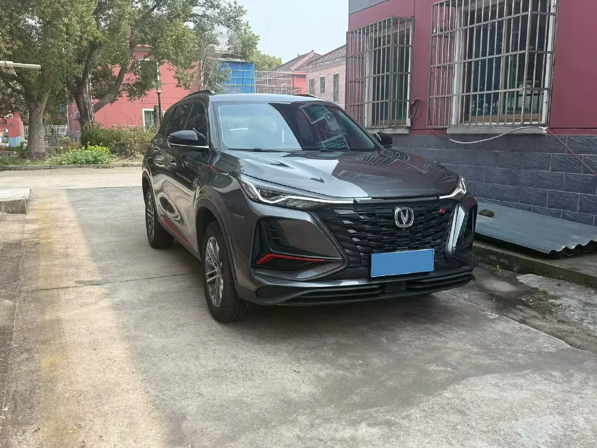 2022 ChangAn CS75 Plus 1.5T 178HP L4 6AT,autocango,china used car exporter,china ev exporter,chinese used car exporter,chinese used ev exporter