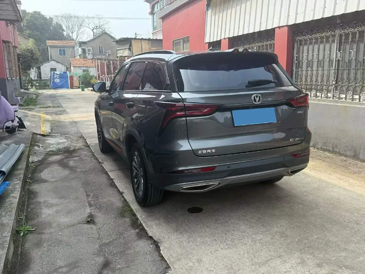 2022 ChangAn CS75 Plus 1.5T 178HP L4 6AT,autocango,china used car exporter,china ev exporter,chinese used car exporter,chinese used ev exporter