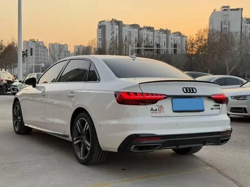 2020 Audi A4L 2.0T 190HP L4 7DCT,autocango,china used car exporter,china ev exporter,chinese used car exporter,chinese used ev exporter