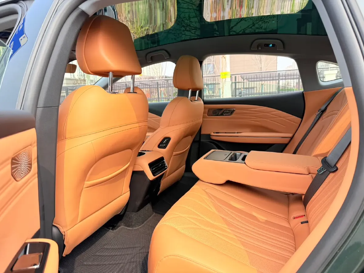 2025 Geely Galaxy Starshine 8 1.5L 112HP L4 1DHT PHEV,autocango,china used car exporter,china ev exporter,chinese used car exporter,chinese used ev exporter