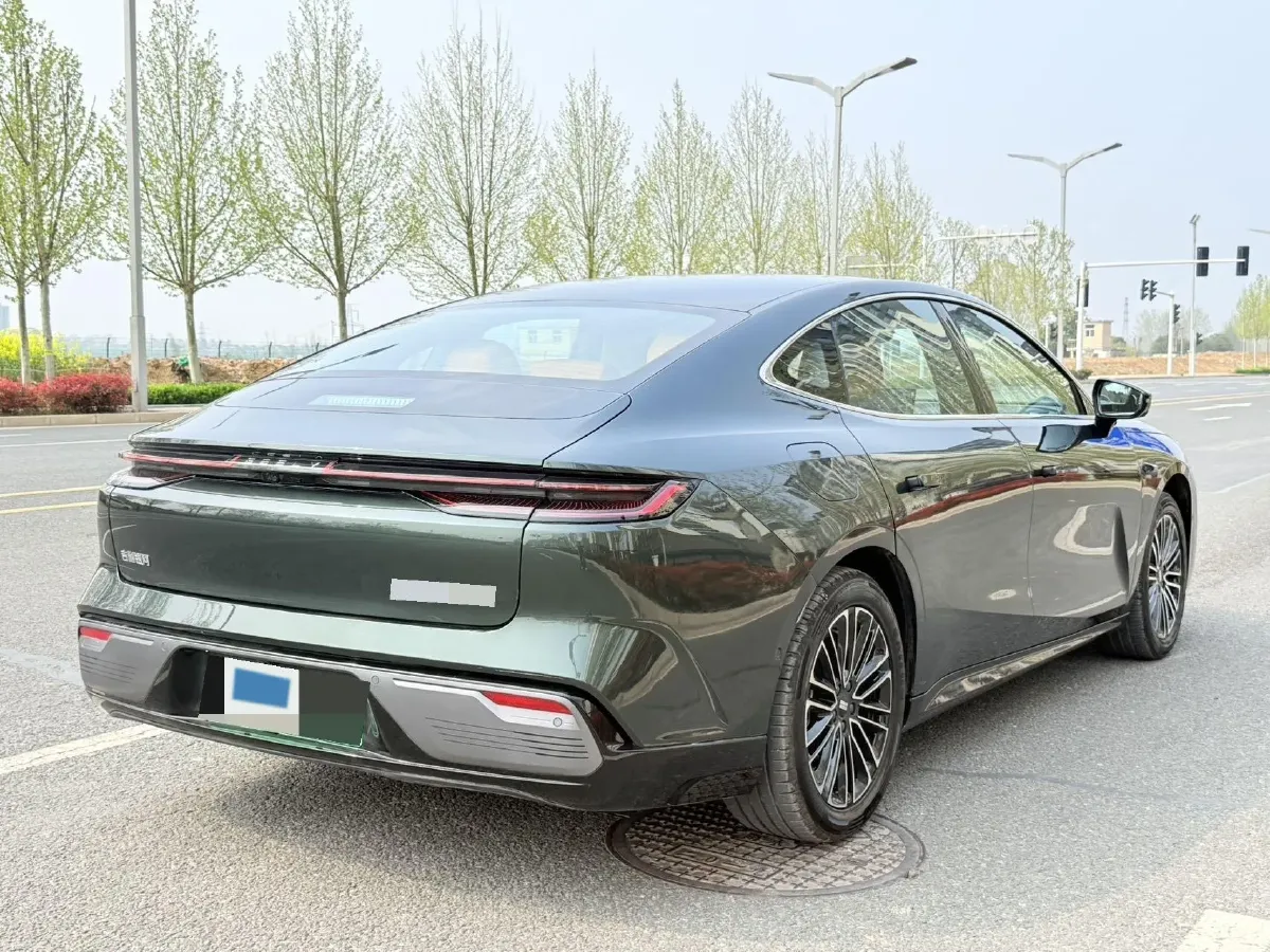 2025 Geely Galaxy Starshine 8 1.5L 112HP L4 1DHT PHEV,autocango,china used car exporter,china ev exporter,chinese used car exporter,chinese used ev exporter