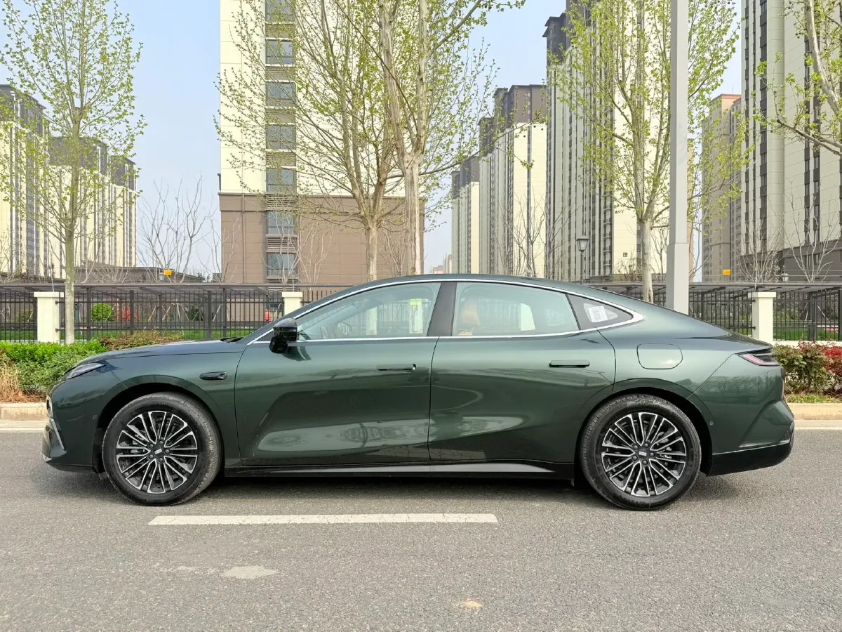 2025 Geely Galaxy Starshine 8 1.5L 112HP L4 1DHT PHEV,autocango,china used car exporter,china ev exporter,chinese used car exporter,chinese used ev exporter