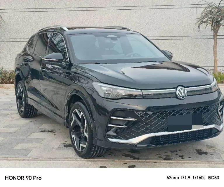 2025 Volkswagen Tiguan L 2.0T 220HP L4 7DCT,autocango,china used car exporter,china ev exporter,chinese used car exporter,chinese used ev exporter
