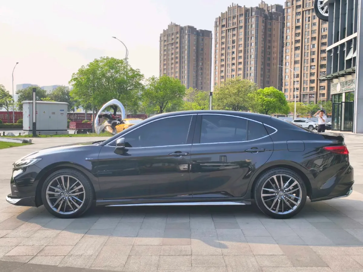 2024 Toyota Camry 2.5L 185HP L4 E-CVT Hybrid,autocango,china used car exporter,china ev exporter,chinese used car exporter,chinese used ev exporter