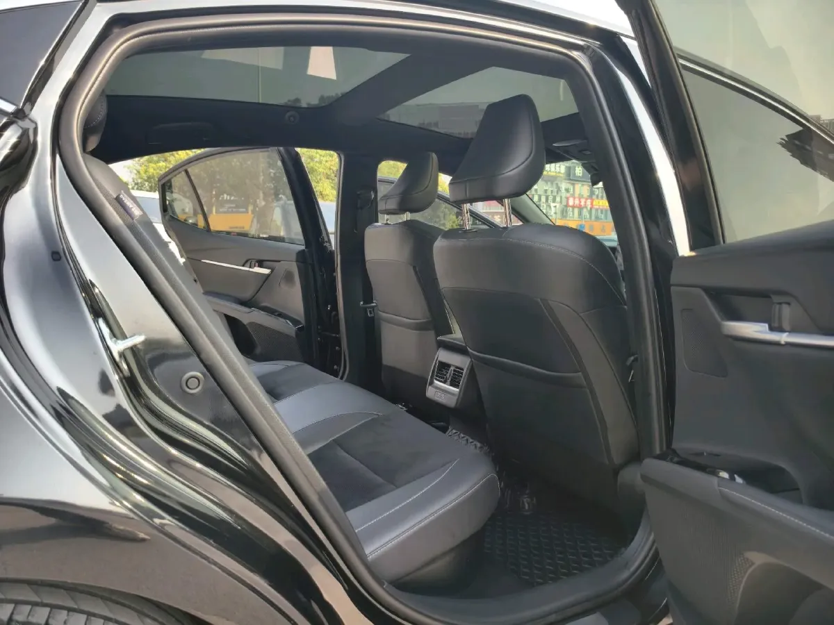 2024 Toyota Camry 2.5L 185HP L4 E-CVT Hybrid,autocango,china used car exporter,china ev exporter,chinese used car exporter,chinese used ev exporter