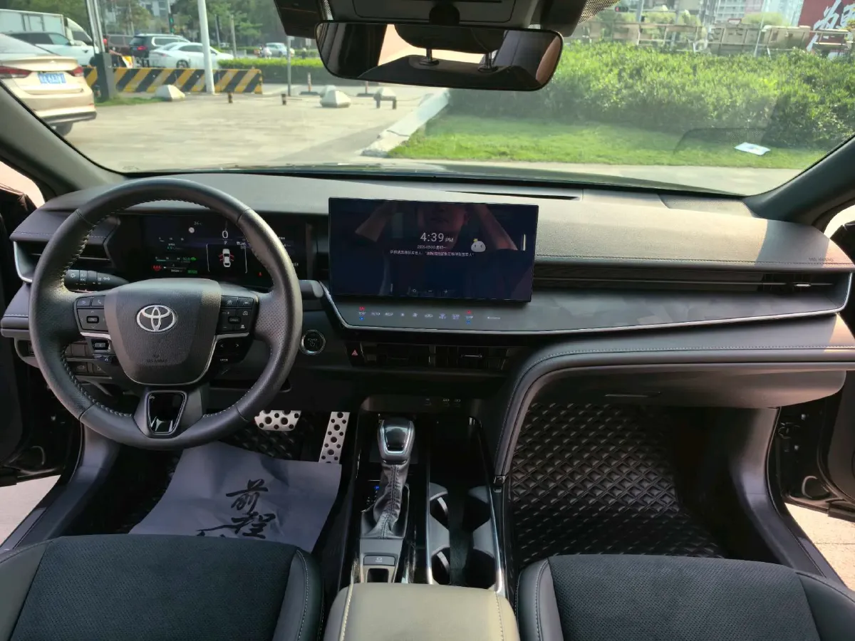 2024 Toyota Camry 2.5L 185HP L4 E-CVT Hybrid,autocango,china used car exporter,china ev exporter,chinese used car exporter,chinese used ev exporter