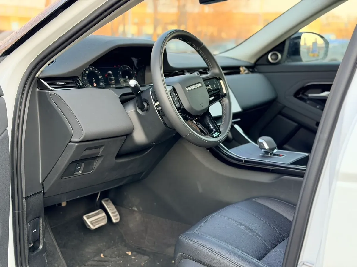 2024 Land Rover Range Rover Evoque 2.0T 249HP L4 9AT,autocango,china used car exporter,china ev exporter,chinese used car exporter,chinese used ev exporter