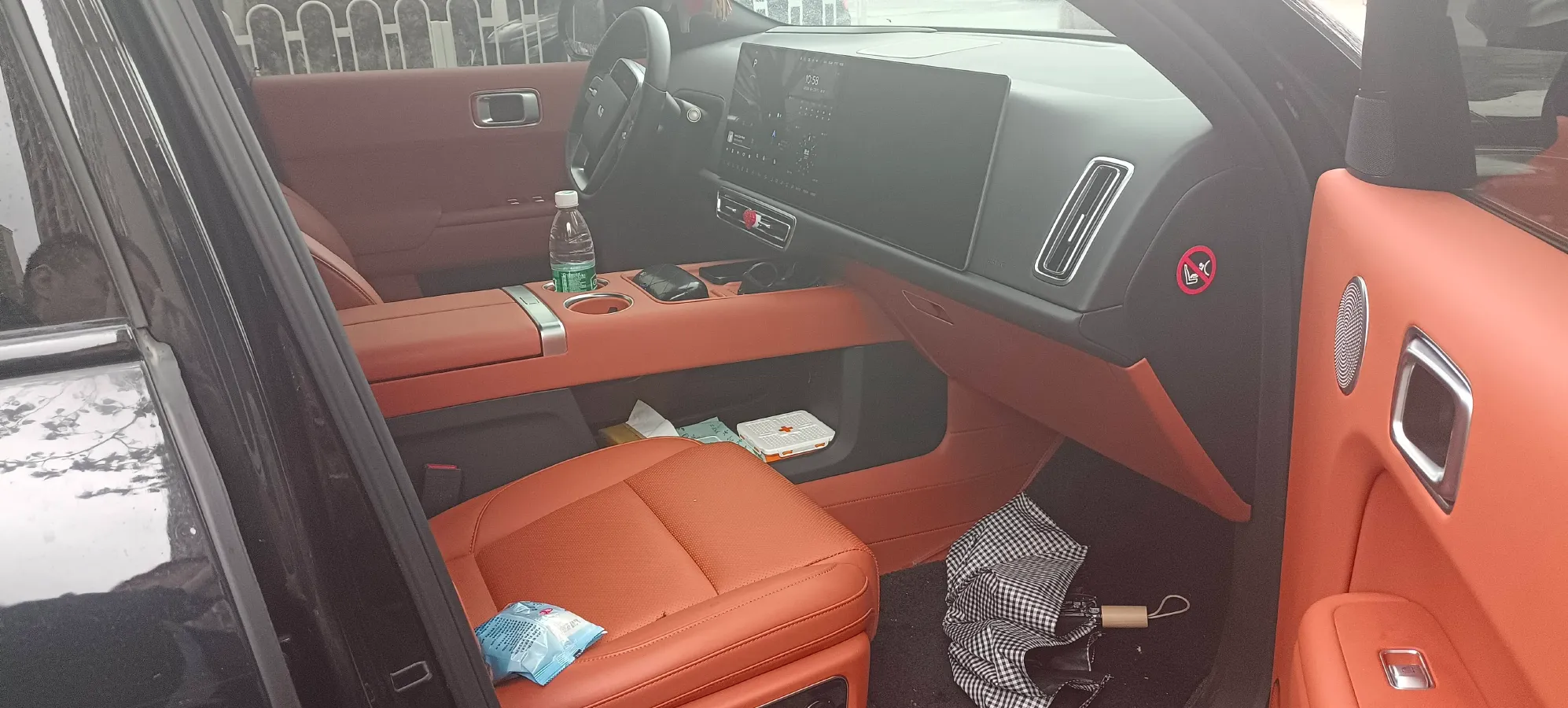 2022 Li L9 Range Extended 154HP REEV 42.6KWH,autocango,china used car exporter,china ev exporter,chinese used car exporter,chinese used ev exporter