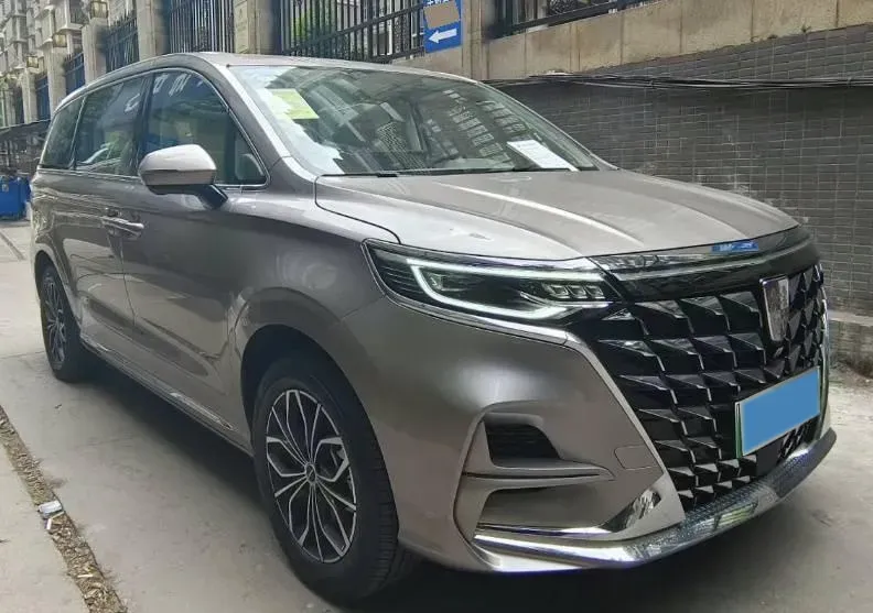 2025 Roewe iMAX8 1.5T 150HP L4 1DHT PHEV 24.7KWH,autocango,china used car exporter,china ev exporter,chinese used car exporter,chinese used ev exporter