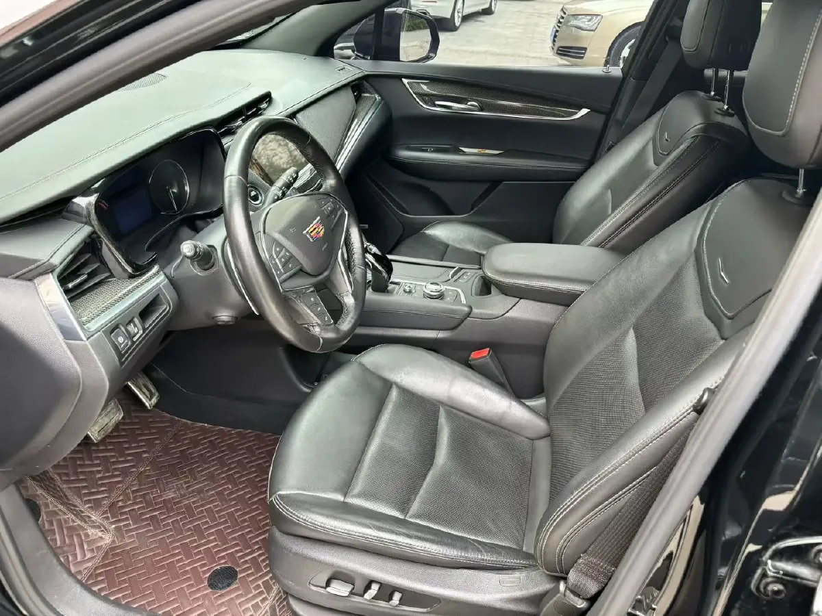 2022 Cadillac XT5 2.0T 237HP L4 9AT,autocango,china used car exporter,china ev exporter,chinese used car exporter,chinese used ev exporter