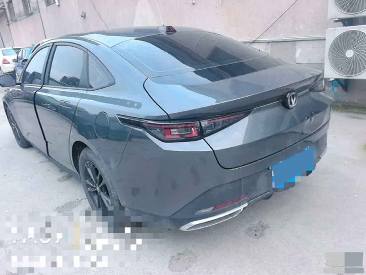 2023 ChangAn Lamore 1.5T 170HP L4 7DCT,autocango,china used car exporter,china ev exporter,chinese used car exporter,chinese used ev exporter