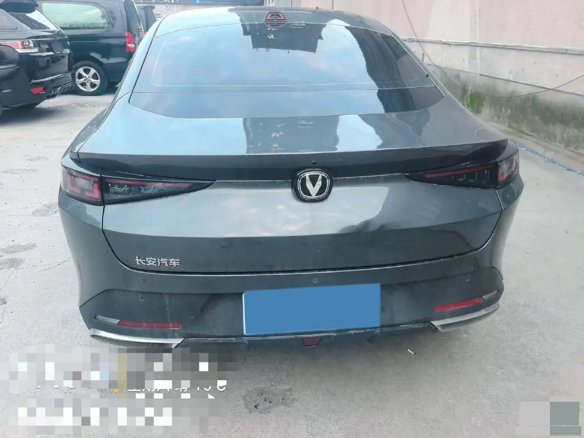 2023 ChangAn Lamore 1.5T 170HP L4 7DCT,autocango,china used car exporter,china ev exporter,chinese used car exporter,chinese used ev exporter