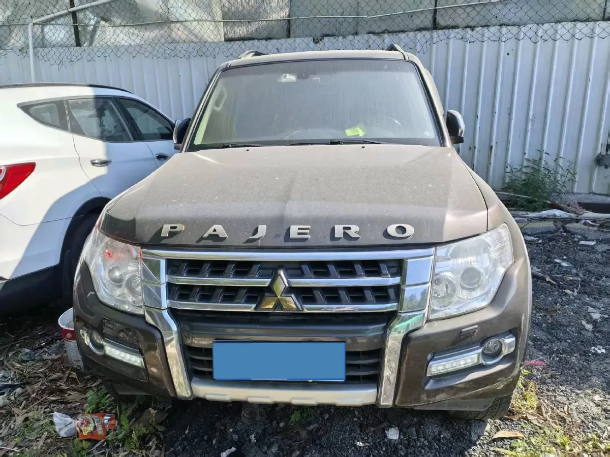 2016 Mitsubishi Pajero 3.0L 174HP V6 5AT,autocango,china used car exporter,china ev exporter,chinese used car exporter,chinese used ev exporter