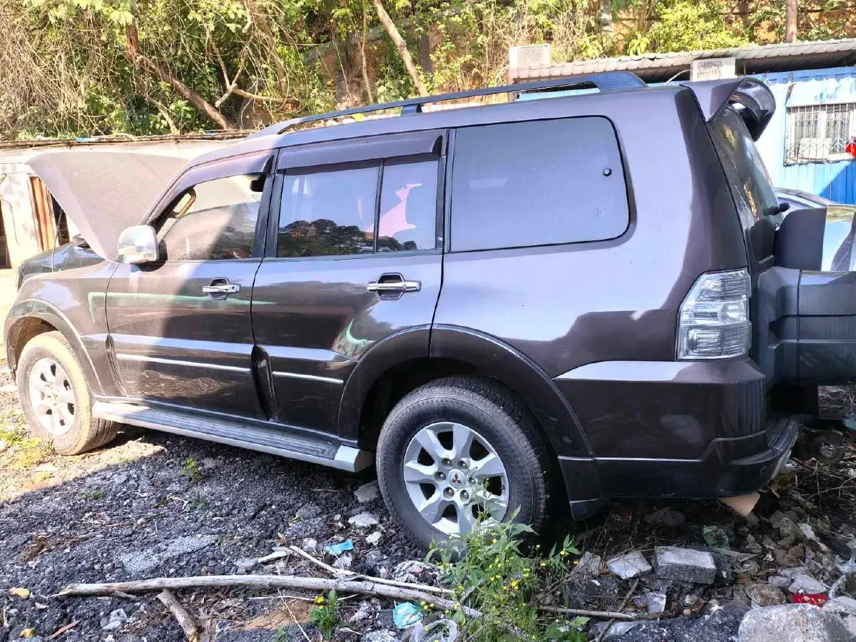 2016 Mitsubishi Pajero 3.0L 174HP V6 5AT,autocango,china used car exporter,china ev exporter,chinese used car exporter,chinese used ev exporter