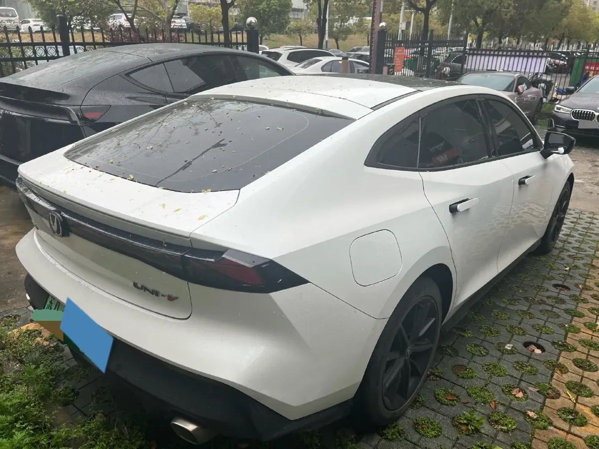 2023 ChangAn UNI-V iDD 1.5T 170HP L4 6TCT PHEV 18.4KWH,autocango,china used car exporter,china ev exporter,chinese used car exporter,chinese used ev exporter