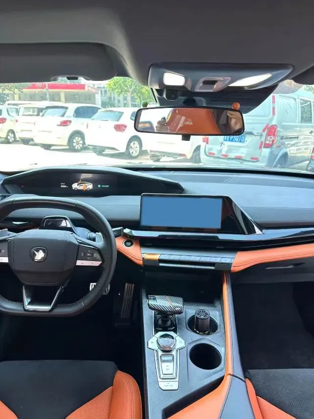 2023 ChangAn UNI-V 1.5T 188HP L4 7DCT,autocango,china used car exporter,china ev exporter,chinese used car exporter,chinese used ev exporter